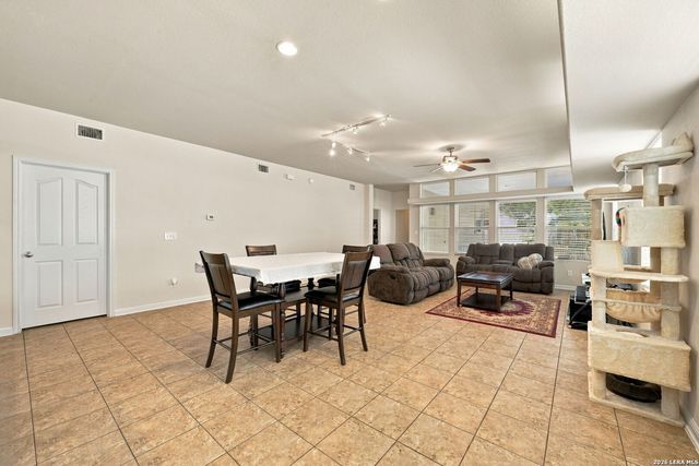 323 Rachel St, San Marcos, TX 78666
