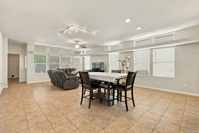 323 Rachel St, San Marcos, TX 78666