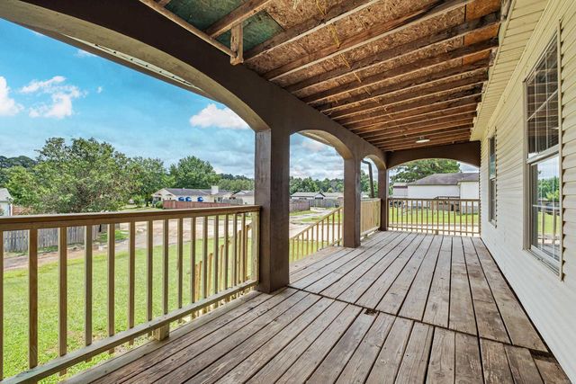 11916 KRESTRIDGE DR, Little Rock, AR 72103