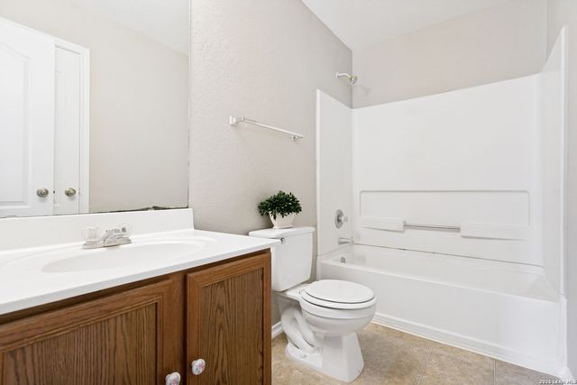 17238 Irongate Rail, San Antonio, TX 78247