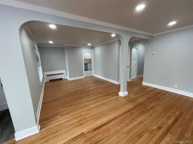 411 E Walnut Street Lower, Long Beach, NY 11561