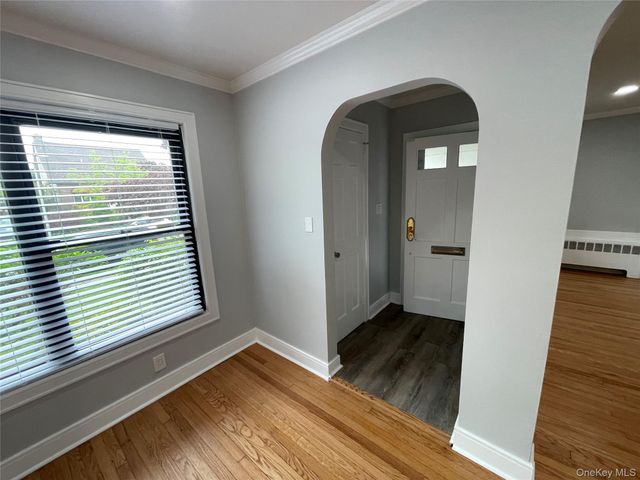 411 E Walnut Street Lower, Long Beach, NY 11561