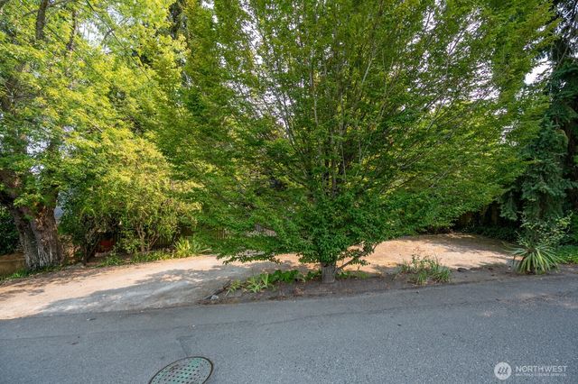 10440 20th Avenue S, Seattle, WA 98168