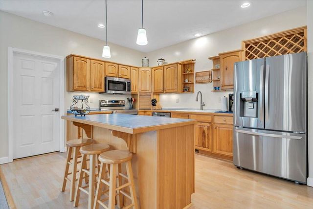 109 Creeden DR, Moneta, VA 24121