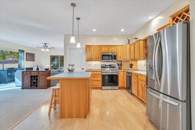 109 Creeden DR, Moneta, VA 24121