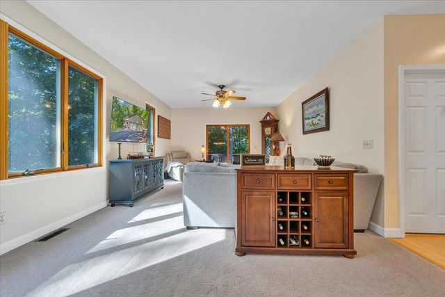 109 Creeden DR, Moneta, VA 24121