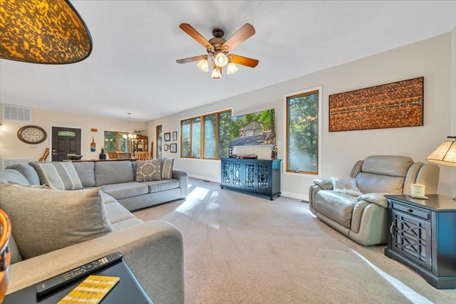 109 Creeden DR, Moneta, VA 24121
