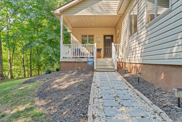 109 Creeden DR, Moneta, VA 24121