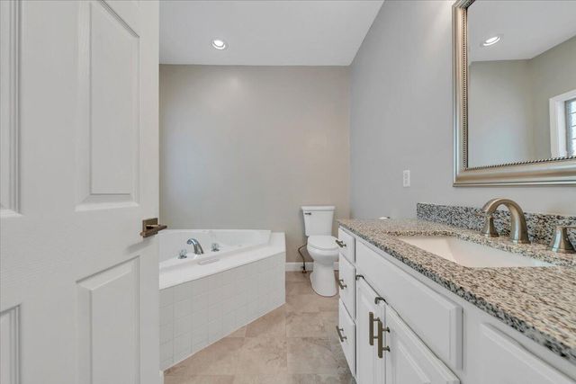 109 Creeden DR, Moneta, VA 24121