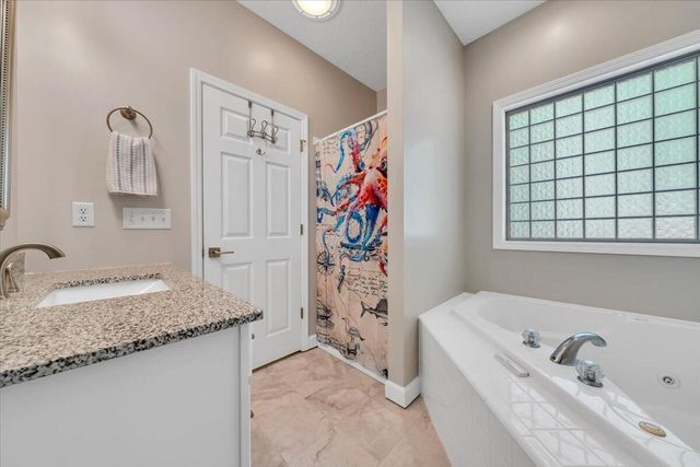 109 Creeden DR, Moneta, VA 24121