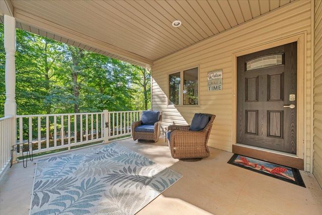 109 Creeden DR, Moneta, VA 24121