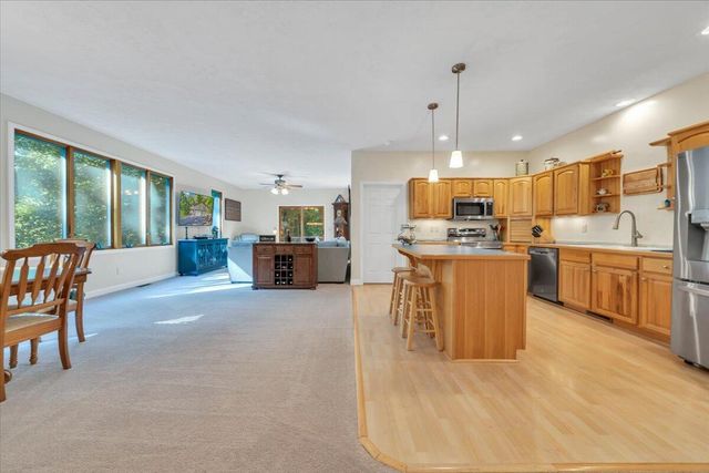 109 Creeden DR, Moneta, VA 24121