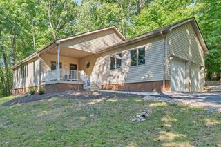 109 Creeden DR, Moneta, VA 24121
