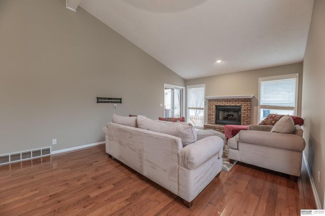 3374 S 133rd Street, Omaha, NE 68144