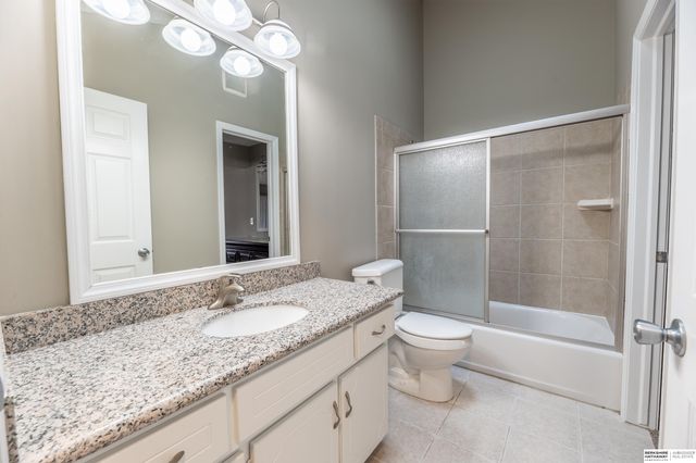 3374 S 133rd Street, Omaha, NE 68144