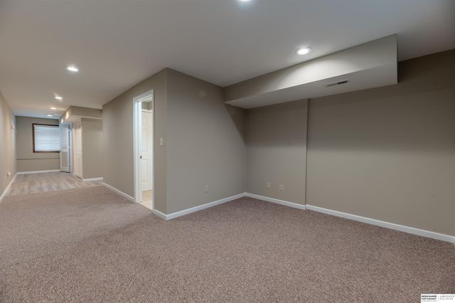 3374 S 133rd Street, Omaha, NE 68144