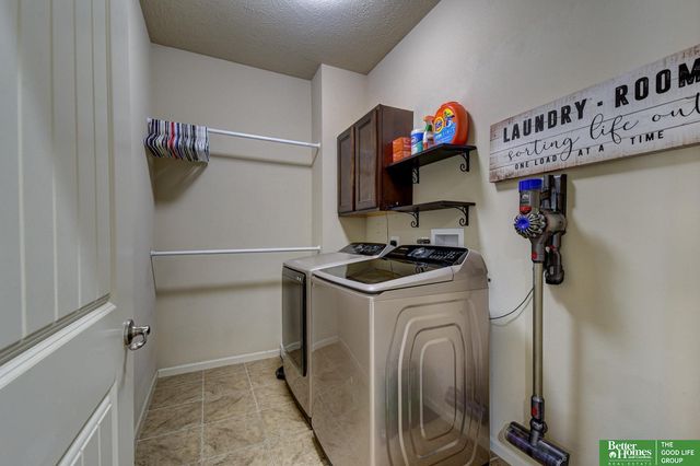 10017 S 203rd Street, Gretna, NE 68028