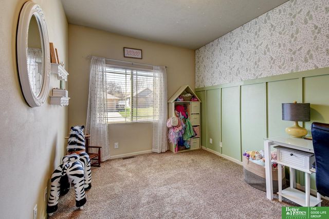 10017 S 203rd Street, Gretna, NE 68028
