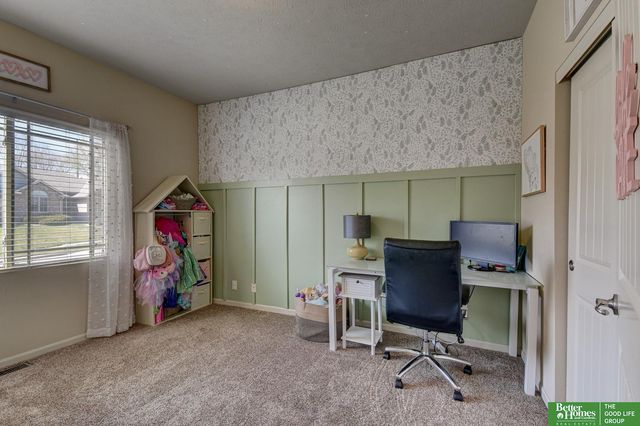 10017 S 203rd Street, Gretna, NE 68028