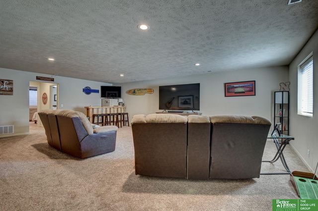 10017 S 203rd Street, Gretna, NE 68028