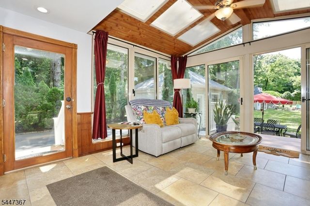 14 Sterling Pl, Glen Rock Boro, NJ 07452