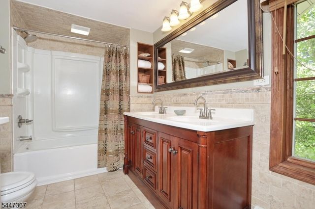 14 Sterling Pl, Glen Rock Boro, NJ 07452