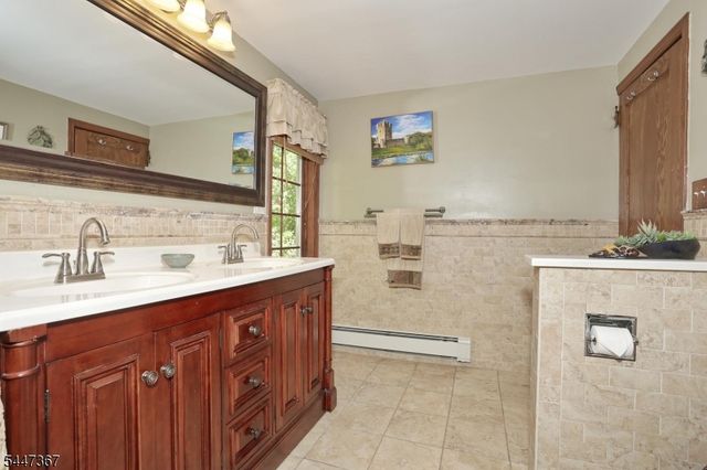 14 Sterling Pl, Glen Rock Boro, NJ 07452