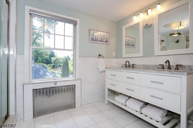 14 Sterling Pl, Glen Rock Boro, NJ 07452
