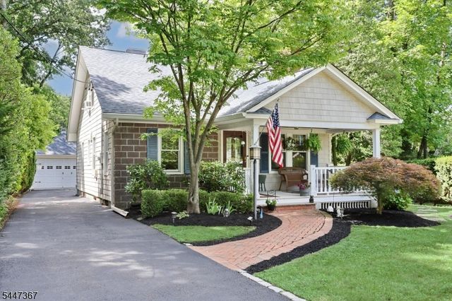 14 Sterling Pl, Glen Rock Boro, NJ 07452