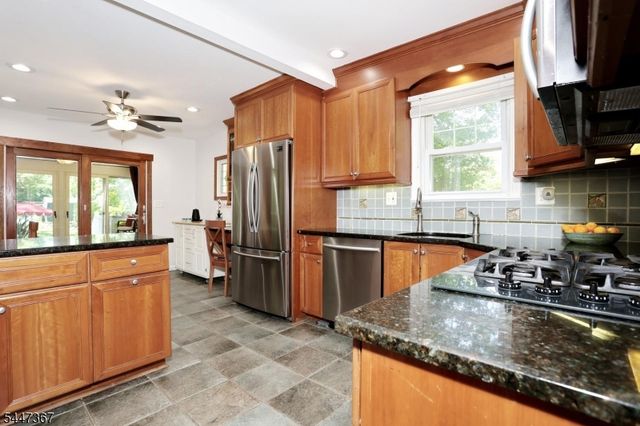 14 Sterling Pl, Glen Rock Boro, NJ 07452