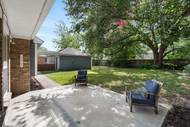 12019 Sugar Springs Drive, Houston, TX 77077
