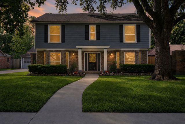 12019 Sugar Springs Drive, Houston, TX 77077