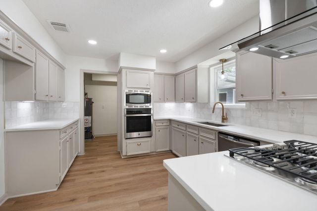 12019 Sugar Springs Drive, Houston, TX 77077