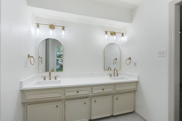 12019 Sugar Springs Drive, Houston, TX 77077