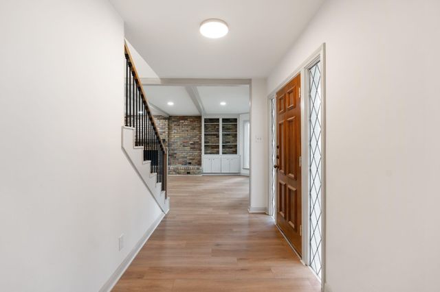 12019 Sugar Springs Drive, Houston, TX 77077