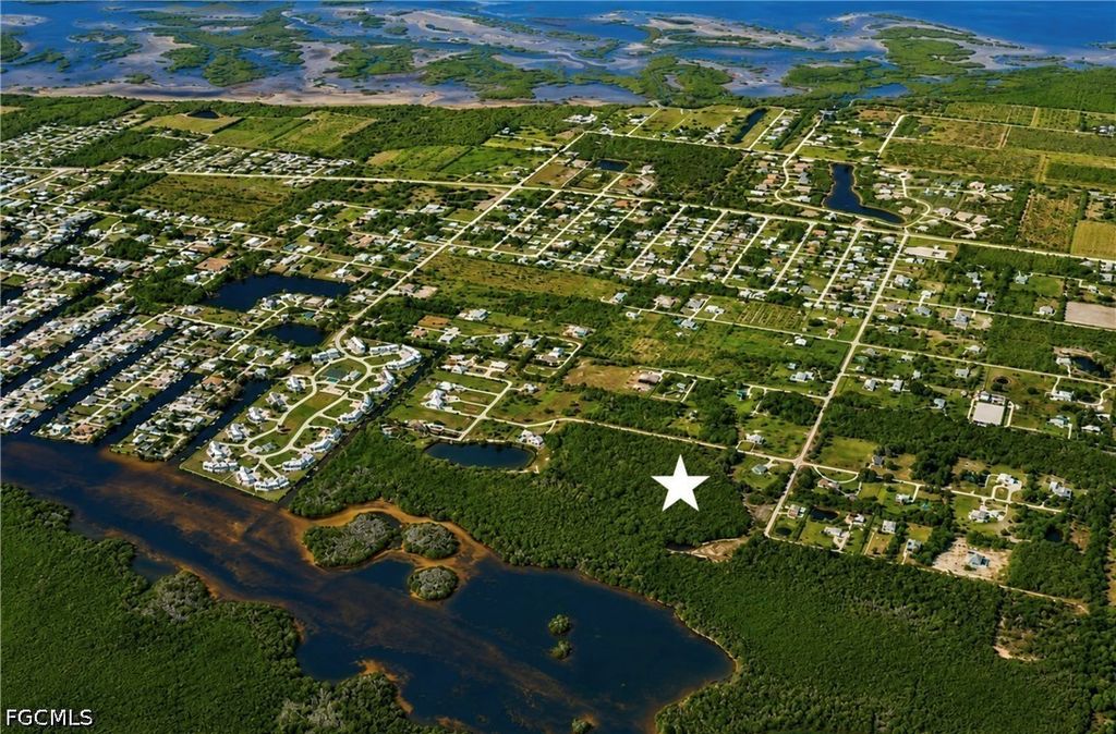 12370 Sherwood RD, Bokeelia, FL 33922