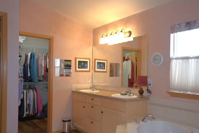 19215 E Riverwalk Ln, Spokane Valley, WA 99016