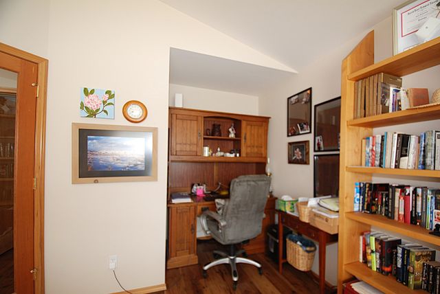 19215 E Riverwalk Ln, Spokane Valley, WA 99016