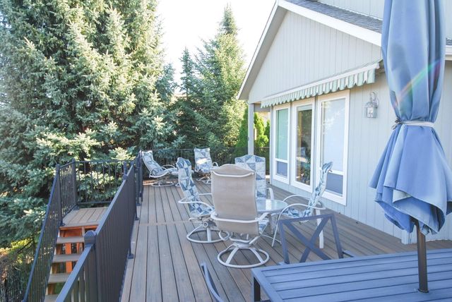 19215 E Riverwalk Ln, Spokane Valley, WA 99016