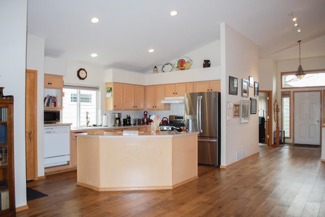 19215 E Riverwalk Ln, Spokane Valley, WA 99016