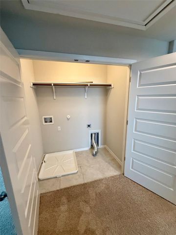 212 Lake Placid RUN, Elgin, TX 78621
