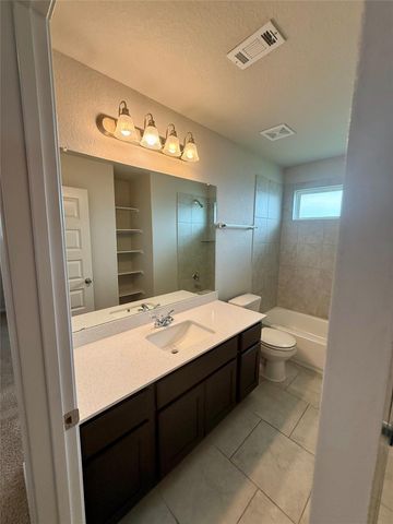 212 Lake Placid RUN, Elgin, TX 78621