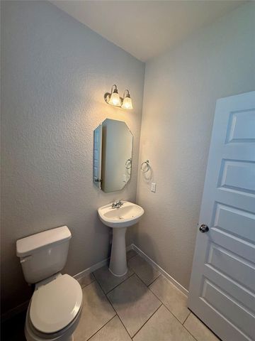 212 Lake Placid RUN, Elgin, TX 78621