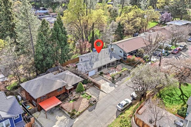 946 Bartlett Ave, Placerville, CA 95667
