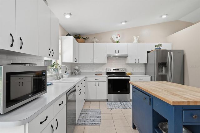 18145 NW 250TH TERRACE, High Springs, FL 32643