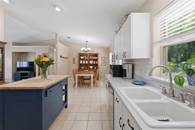 18145 NW 250TH TERRACE, High Springs, FL 32643