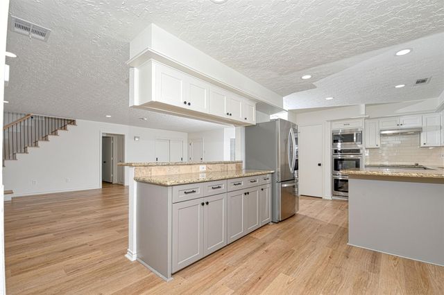 6 Willowherb Court, The Woodlands, TX 77380