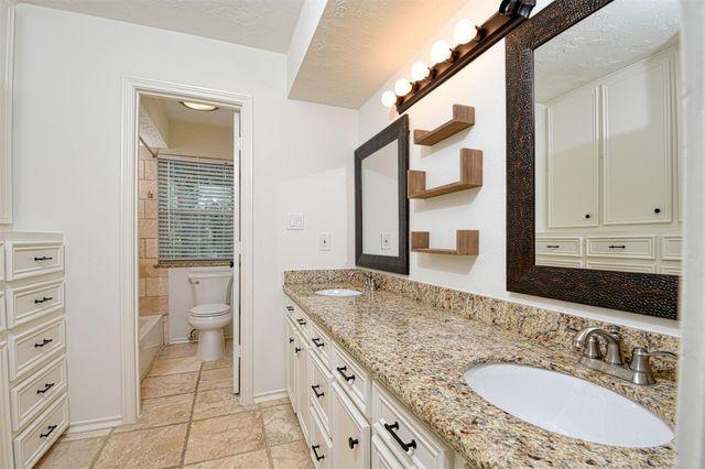 6 Willowherb Court, The Woodlands, TX 77380