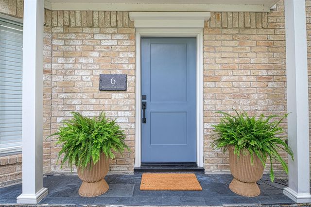 6 Willowherb Court, The Woodlands, TX 77380