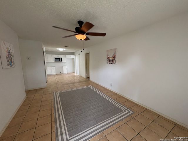 911 Walnut Park, San Antonio, TX 78227